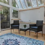 Wintergarten Fuer 8 Gaeste Und 2 Hunde In Der Eifel Mit Toller Aussicht, Kamin Und Garten Appartement Schleiden