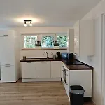 Appartement Wintergarten Fuer 8 Gaeste Und 2 Hunde In Der Eifel Mit Toller Aussicht, Kamin Und Garten *