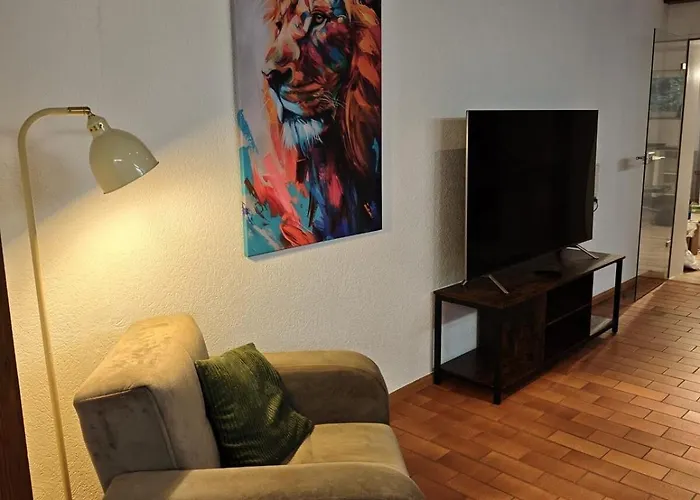 Wintergarten Fuer 8 Gaeste Und 2 Hunde In Der Eifel Mit Toller Aussicht, Kamin Und Garten Lejlighed *