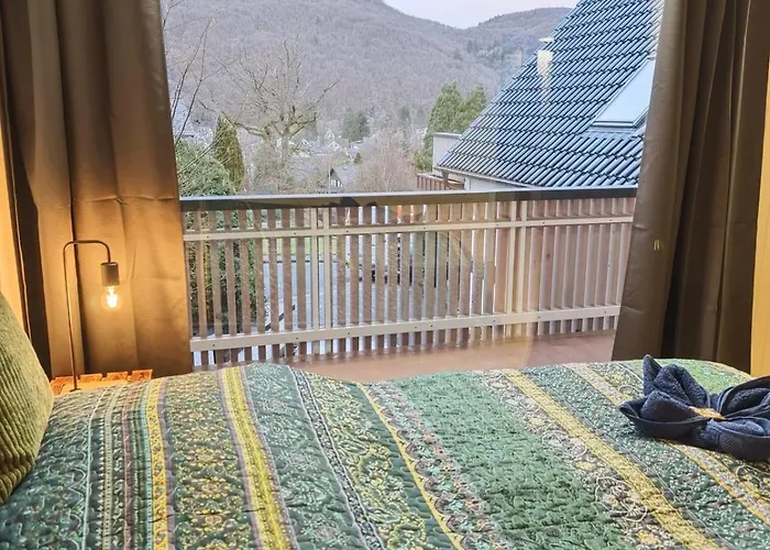 Wintergarten Fuer 8 Gaeste Und 2 Hunde In Der Eifel Mit Toller Aussicht, Kamin Und Garten * Schleiden