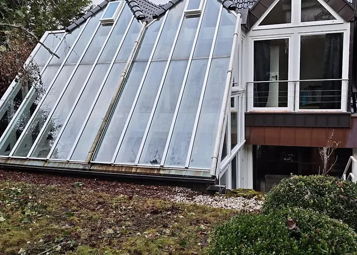 Wintergarten Fuer 8 Gaeste Und 2 Hunde In Der Eifel Mit Toller Aussicht, Kamin Und Garten