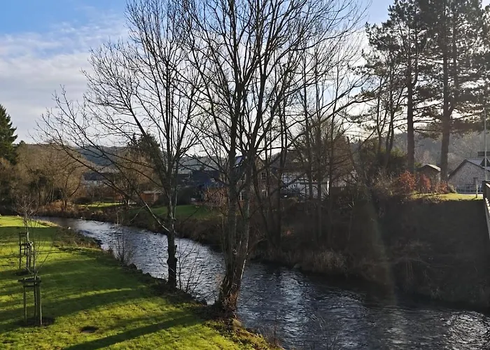 Wintergarten Fuer 8 Gaeste Und 2 Hunde In Der Eifel Mit Toller Aussicht, Kamin Und Garten Schleiden