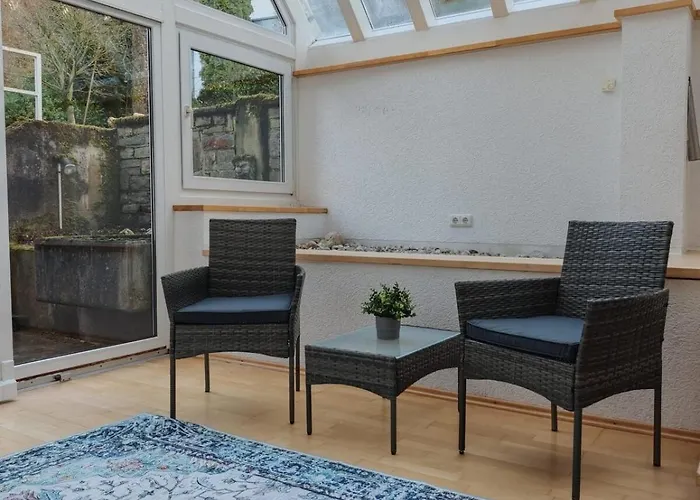 Wintergarten Fuer 8 Gaeste Und 2 Hunde In Der Eifel Mit Toller Aussicht, Kamin Und Garten Lejlighed Schleiden