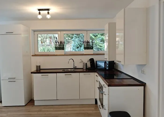 Lejlighed Wintergarten Fuer 8 Gaeste Und 2 Hunde In Der Eifel Mit Toller Aussicht, Kamin Und Garten *